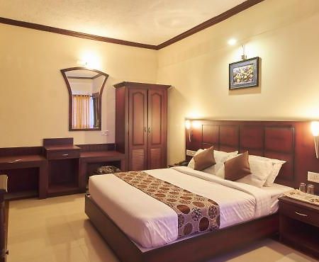 Alleppey Prince Hotel Alappuzha Exterior photo