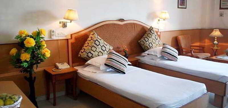 Alleppey Prince Hotel Alappuzha Exterior photo