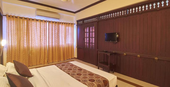 Alleppey Prince Hotel Alappuzha Exterior photo